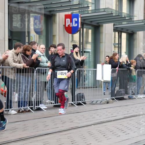 05.10.2025 - 20. swb-Marathon Bremen Strokosch-Dieckow http://msf.ph/oto/9279581 05.10.2025 11:15:58 Ziel 7109, 7110, 9640, 9679, 10023, 10083, 10220, 10339, 10340, 10379, 10450, 10564, 10635, 11029, 11247, 11331, 11358, 11378, 11404, 7109, 7110, 9640, 9679, 10023, 10083, 10220, 10339, 10340, 10379, 10450, 10564, 10635, 11029, 11247, 11331, 11358, 11378, 11404 meine-sportfotos.de