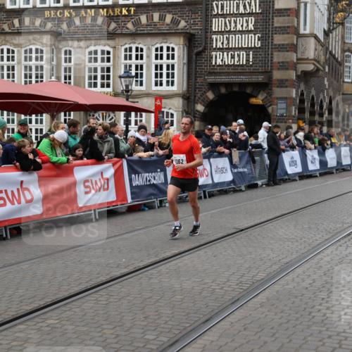 05.10.2025 - 20. swb-Marathon Bremen Yannick Fuchs http://msf.ph/oto/9279618 05.10.2025 12:42:50 Ziel 1162 meine-sportfotos.de