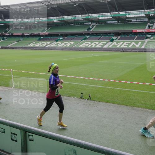 05.10.2025 - 20. swb-Marathon Bremen Michael Burmester http://msf.ph/oto/9279629 05.10.2025 13:01:25 Laufen im Stadion 58, 72, 152, 156, 335, 440, 488, 493, 546, 672, 979, 1082, 1238, 1273, 1361, 1423, 1732, 1759, 1893, 1933, 1968, 1973, 1996, 1998, 2096, 2102, 2196, 2235, 2330, 2369, 2433, 2446, 2565, 2661, 2668, 2706, 2712, 2806, 2918, 2991, 2995, 3208, 3209, 3360, 3387, 3604, 3662, 3663, 3673, 3877, 3979, 4086, 4128, 4216, 4263, 4329, 4364, 4618, 4788, 4882, 4947, 4980, 5011, 5048, 5080, 5121, 5150, 5183, 5309, 5329, 5414, 5557, 5580, 5727, 5731, 5752, 5985, 6082, 52, 498, 575, 1017, 1116 meine-sportfotos.de