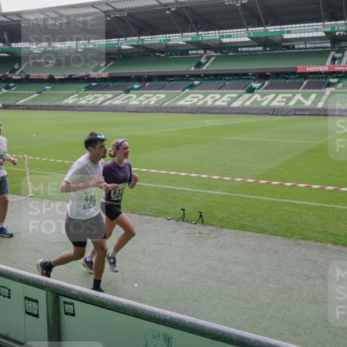 05.10.2025 - 20. swb-Marathon Bremen Michael Burmester http://msf.ph/oto/9279648 05.10.2025 13:01:27 Laufen im Stadion 58, 72, 152, 156, 335, 440, 488, 493, 546, 672, 979, 1082, 1238, 1273, 1361, 1423, 1732, 1759, 1893, 1933, 1973, 1996, 1998, 2096, 2102, 2196, 2235, 2330, 2369, 2433, 2446, 2555, 2565, 2661, 2668, 2706, 2712, 2796, 2806, 2918, 2991, 2995, 3208, 3209, 3360, 3387, 3604, 3662, 3663, 3673, 3877, 3979, 4086, 4128, 4216, 4263, 4329, 4364, 4618, 4882, 4947, 4980, 5011, 5048, 5080, 5121, 5150, 5309, 5329, 5414, 5557, 5570, 5580, 5727, 5731, 5752, 5985, 6082, 52, 575, 1017, 1116 meine-sportfotos.de