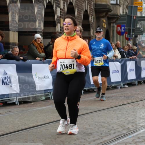05.10.2025 - 20. swb-Marathon Bremen Strokosch-Dieckow http://msf.ph/oto/9279664 05.10.2025 11:14:06 Ziel 9012, 9380, 10491, 11036 meine-sportfotos.de