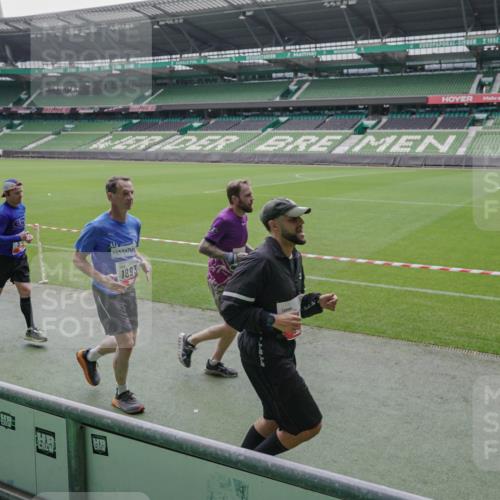 05.10.2025 - 20. swb-Marathon Bremen Michael Burmester http://msf.ph/oto/9279686 05.10.2025 13:01:33 Laufen im Stadion 58, 152, 156, 335, 428, 440, 488, 493, 546, 672, 979, 1082, 1238, 1273, 1361, 1732, 1759, 1893, 1933, 1973, 1996, 1998, 2096, 2102, 2196, 2235, 2245, 2330, 2369, 2433, 2555, 2565, 2661, 2706, 2712, 2796, 2918, 2991, 2995, 3053, 3208, 3209, 3360, 3387, 3604, 3662, 3663, 3673, 3877, 4086, 4128, 4263, 4329, 4364, 4618, 4882, 4947, 4980, 5011, 5048, 5080, 5121, 5150, 5309, 5414, 5557, 5570, 5580, 5727, 5731, 5752, 5985, 6082, 52 meine-sportfotos.de