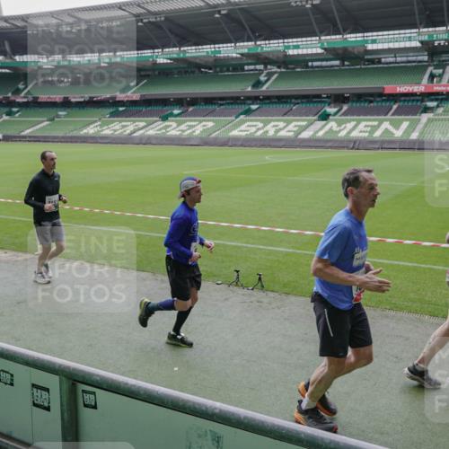 05.10.2025 - 20. swb-Marathon Bremen Michael Burmester http://msf.ph/oto/9279691 05.10.2025 13:01:34 Laufen im Stadion 58, 152, 156, 335, 428, 440, 488, 493, 546, 672, 979, 1082, 1238, 1273, 1361, 1732, 1759, 1893, 1933, 1973, 1996, 1998, 2096, 2102, 2196, 2235, 2245, 2330, 2369, 2433, 2555, 2565, 2661, 2706, 2712, 2796, 2918, 2991, 2995, 3053, 3208, 3209, 3360, 3387, 3662, 3663, 3673, 3877, 4086, 4128, 4263, 4329, 4364, 4409, 4618, 4882, 4947, 4980, 5011, 5048, 5080, 5121, 5150, 5309, 5414, 5557, 5570, 5580, 5727, 5731, 5752, 5934, 5985, 6082, 52 meine-sportfotos.de