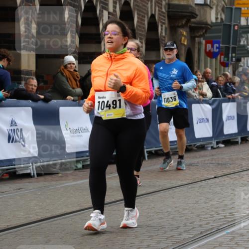 05.10.2025 - 20. swb-Marathon Bremen Strokosch-Dieckow http://msf.ph/oto/9279699 05.10.2025 11:14:06 Ziel 9012, 9380, 10491, 11036 meine-sportfotos.de
