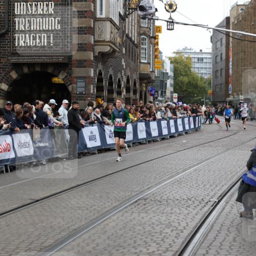 05.10.2025 - 20. swb-Marathon Bremen Yannick Fuchs http://msf.ph/oto/9279702 05.10.2025 12:43:25 Ziel 153, 1459 meine-sportfotos.de