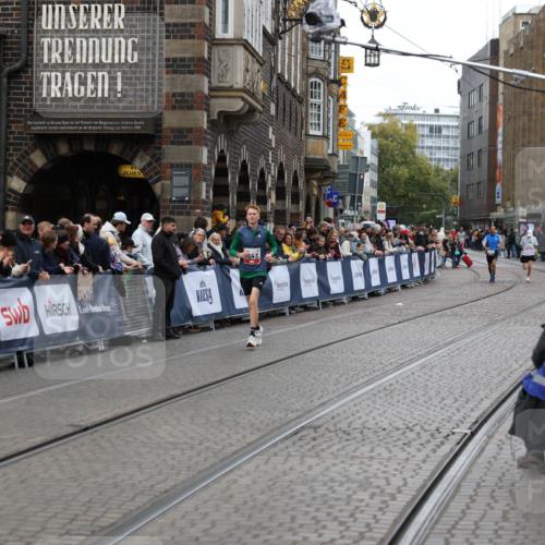 05.10.2025 - 20. swb-Marathon Bremen Yannick Fuchs http://msf.ph/oto/9279726 05.10.2025 12:43:26 Ziel 153, 1459 meine-sportfotos.de