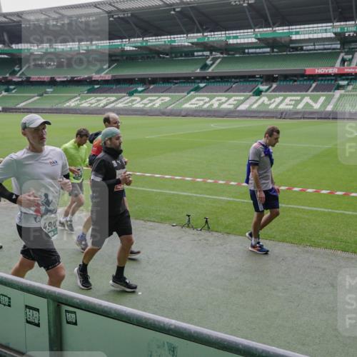 05.10.2025 - 20. swb-Marathon Bremen Michael Burmester http://msf.ph/oto/9279731 05.10.2025 13:01:38 Laufen im Stadion 58, 152, 156, 335, 428, 440, 488, 493, 546, 672, 772, 979, 1030, 1082, 1238, 1273, 1361, 1732, 1759, 1893, 1933, 1973, 1996, 1998, 2096, 2102, 2196, 2235, 2245, 2330, 2369, 2433, 2555, 2565, 2661, 2712, 2796, 2910, 2918, 2991, 2995, 3053, 3206, 3208, 3209, 3387, 3662, 3663, 3673, 3877, 4086, 4128, 4263, 4329, 4364, 4409, 4618, 4705, 4882, 4947, 4980, 5048, 5080, 5121, 5150, 5309, 5414, 5557, 5570, 5580, 5727, 5731, 5752, 5934, 5985, 6082, 6157 meine-sportfotos.de