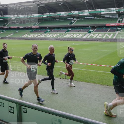 05.10.2025 - 20. swb-Marathon Bremen Michael Burmester http://msf.ph/oto/9279754 05.10.2025 13:01:40 Laufen im Stadion 58, 152, 156, 335, 428, 440, 488, 493, 546, 672, 772, 979, 1030, 1082, 1238, 1273, 1348, 1361, 1452, 1732, 1759, 1893, 1933, 1973, 1996, 1998, 2096, 2102, 2196, 2235, 2245, 2330, 2433, 2555, 2565, 2712, 2796, 2910, 2918, 2991, 2995, 3053, 3206, 3208, 3209, 3387, 3662, 3663, 3673, 3877, 4017, 4018, 4086, 4128, 4329, 4364, 4409, 4618, 4705, 4882, 4947, 4980, 5048, 5080, 5121, 5150, 5309, 5414, 5557, 5570, 5580, 5727, 5731, 5752, 5934, 5985, 6082, 6157 meine-sportfotos.de