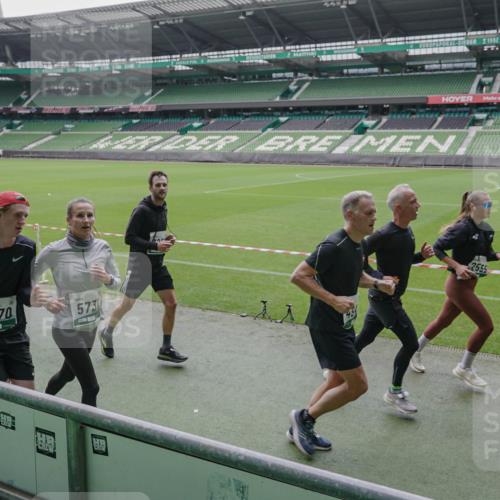 05.10.2025 - 20. swb-Marathon Bremen Michael Burmester http://msf.ph/oto/9279759 05.10.2025 13:01:40 Laufen im Stadion 58, 152, 156, 335, 428, 440, 488, 493, 546, 672, 772, 979, 1030, 1082, 1238, 1273, 1348, 1361, 1452, 1732, 1759, 1893, 1933, 1973, 1996, 1998, 2096, 2102, 2196, 2235, 2245, 2330, 2433, 2555, 2565, 2712, 2796, 2910, 2918, 2991, 2995, 3053, 3206, 3208, 3209, 3387, 3662, 3663, 3673, 3877, 4017, 4018, 4086, 4128, 4329, 4364, 4409, 4618, 4705, 4882, 4947, 4980, 5048, 5080, 5121, 5150, 5309, 5414, 5557, 5570, 5580, 5727, 5731, 5752, 5934, 5985, 6082, 6157 meine-sportfotos.de