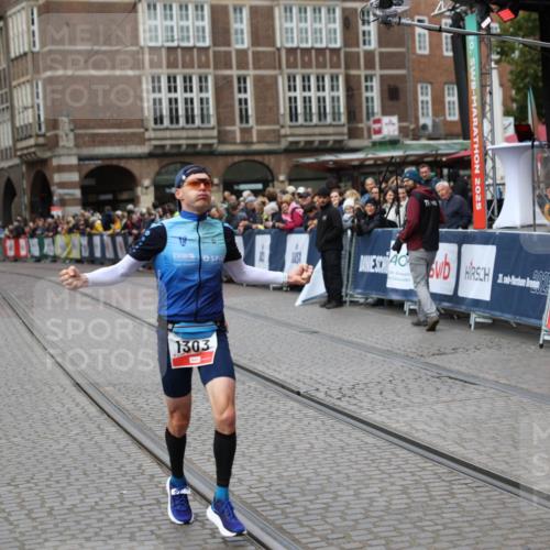 05.10.2025 - 20. swb-Marathon Bremen Yannick Fuchs http://msf.ph/oto/9279765 05.10.2025 12:46:21 Ziel 1303, 1668 meine-sportfotos.de