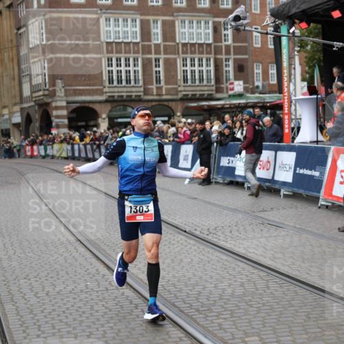 05.10.2025 - 20. swb-Marathon Bremen Yannick Fuchs http://msf.ph/oto/9279781 05.10.2025 12:46:21 Ziel 1303, 1668 meine-sportfotos.de