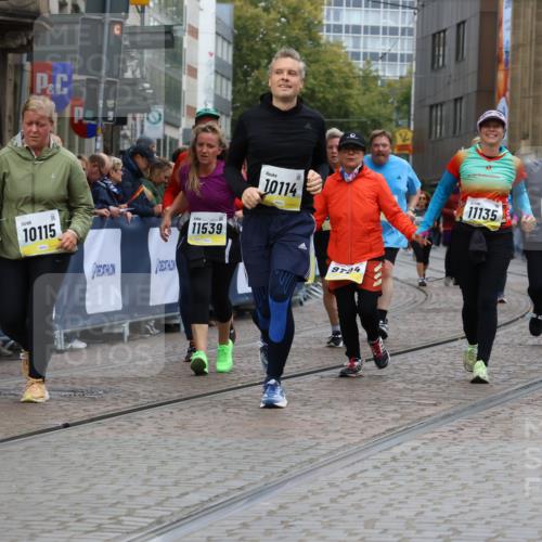 05.10.2025 - 20. swb-Marathon Bremen Strokosch-Dieckow http://msf.ph/oto/9279844 05.10.2025 11:14:12 Ziel 9695, 9724, 10114, 10115, 10201, 10832, 11036, 11135, 11539, 11555 meine-sportfotos.de