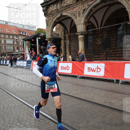 05.10.2025 - 20. swb-Marathon Bremen Yannick Fuchs http://msf.ph/oto/9279870 05.10.2025 12:46:22 Ziel 1303 meine-sportfotos.de