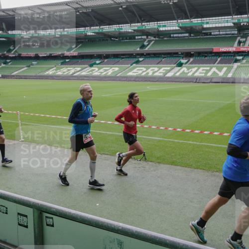05.10.2025 - 20. swb-Marathon Bremen Michael Burmester http://msf.ph/oto/9279988 05.10.2025 13:02:08 Laufen im Stadion 152, 428, 493, 546, 672, 772, 843, 921, 979, 1030, 1256, 1348, 1361, 1452, 1732, 1744, 1759, 1856, 1899, 1924, 1933, 1996, 2096, 2102, 2143, 2245, 2272, 2306, 2555, 2565, 2774, 2796, 2910, 2912, 2918, 2991, 3053, 3206, 3208, 3217, 3387, 3525, 3526, 3662, 3663, 3673, 3861, 3926, 3930, 4017, 4018, 4086, 4129, 4364, 4409, 4444, 4464, 4477, 4481, 4564, 4618, 4688, 4705, 4847, 4882, 4947, 4980, 4985, 5309, 5557, 5570, 5580, 5652, 5731, 5893, 5934, 6157, 6328, 6382, 58, 440 meine-sportfotos.de