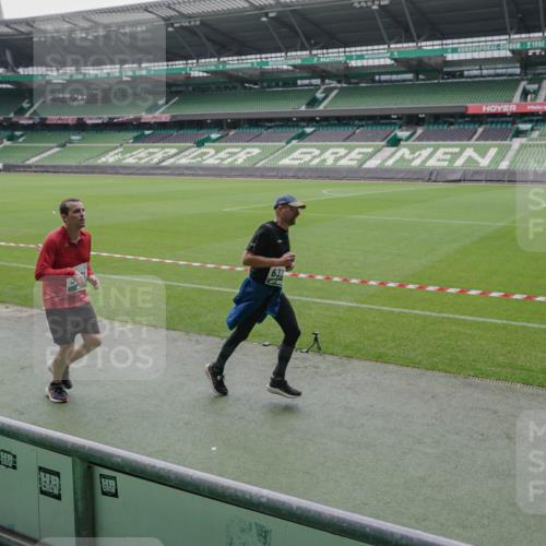 05.10.2025 - 20. swb-Marathon Bremen Michael Burmester http://msf.ph/oto/9280028 05.10.2025 13:02:12 Laufen im Stadion 97, 152, 428, 493, 518, 546, 672, 729, 772, 843, 921, 979, 1030, 1256, 1348, 1361, 1452, 1704, 1732, 1744, 1759, 1856, 1899, 1924, 1933, 1996, 2096, 2143, 2245, 2272, 2306, 2555, 2565, 2774, 2796, 2910, 2912, 2991, 3053, 3206, 3208, 3217, 3525, 3526, 3673, 3861, 3926, 3930, 4017, 4018, 4086, 4129, 4364, 4409, 4444, 4464, 4477, 4481, 4564, 4688, 4705, 4817, 4847, 4882, 4947, 4980, 4985, 5309, 5557, 5570, 5580, 5652, 5731, 5893, 5934, 6157, 6325, 6328, 6382, 7217, 152 meine-sportfotos.de