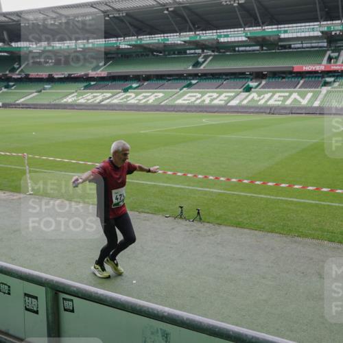 05.10.2025 - 20. swb-Marathon Bremen Michael Burmester http://msf.ph/oto/9280299 05.10.2025 13:02:44 Laufen im Stadion 97, 293, 518, 616, 721, 729, 764, 828, 843, 921, 1121, 1405, 1670, 1704, 1733, 1744, 1836, 1899, 1924, 1944, 2143, 2272, 2306, 2357, 2393, 2772, 2774, 2984, 3147, 3217, 3424, 3861, 3917, 3926, 3930, 4026, 4129, 4321, 4322, 4444, 4464, 4477, 4481, 4564, 4688, 4714, 4817, 4847, 4885, 4985, 5652, 5755, 5884, 5893, 6215, 6325, 6328, 6382, 6481, 6666, 7217, 7407, 7433, 7659, 8375, 8526, 8957, 428, 772, 1030, 1256, 1348, 1361, 1452, 1759, 1856, 1899, 2245, 2306, 2555, 2796, 2910 meine-sportfotos.de