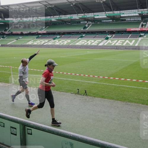 05.10.2025 - 20. swb-Marathon Bremen Michael Burmester http://msf.ph/oto/9280309 05.10.2025 13:02:46 Laufen im Stadion 97, 293, 518, 616, 721, 729, 764, 828, 843, 921, 1121, 1405, 1568, 1670, 1704, 1733, 1744, 1836, 1924, 1944, 2272, 2357, 2393, 2772, 2774, 2984, 3147, 3217, 3424, 3861, 3917, 3926, 3930, 4026, 4129, 4321, 4322, 4464, 4477, 4481, 4564, 4688, 4714, 4817, 4847, 4885, 4985, 5652, 5755, 5884, 5893, 6215, 6325, 6328, 6382, 6481, 6666, 7217, 7407, 7433, 7659, 8375, 8526, 8957, 428, 772, 1030, 1256, 1348, 1452, 1856, 1899, 2143, 2245, 2306, 2555, 2796, 2910 meine-sportfotos.de