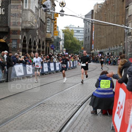 05.10.2025 - 20. swb-Marathon Bremen Yannick Fuchs http://msf.ph/oto/9280316 05.10.2025 12:53:56 Ziel  meine-sportfotos.de