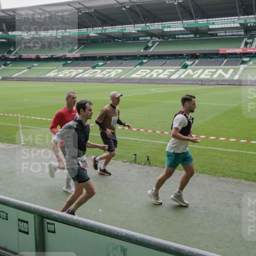 05.10.2025 - 20. swb-Marathon Bremen Michael Burmester http://msf.ph/oto/9280340 05.10.2025 13:02:49 Laufen im Stadion 97, 293, 518, 616, 721, 729, 764, 828, 843, 921, 1121, 1405, 1568, 1670, 1704, 1733, 1744, 1836, 1924, 1944, 2272, 2357, 2393, 2772, 2774, 2984, 3019, 3147, 3217, 3424, 3861, 3917, 3930, 4026, 4129, 4321, 4322, 4464, 4477, 4481, 4688, 4714, 4817, 4847, 4885, 4985, 5652, 5755, 5884, 5893, 6215, 6325, 6328, 6382, 6481, 6666, 7217, 7407, 7433, 7659, 8375, 8526, 8957, 428, 772, 1030, 1256, 1348, 1452, 1744, 1856, 1899, 1924, 2143, 2306, 2910 meine-sportfotos.de