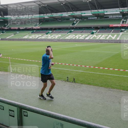 05.10.2025 - 20. swb-Marathon Bremen Michael Burmester http://msf.ph/oto/9280356 05.10.2025 13:02:51 Laufen im Stadion 97, 293, 518, 616, 721, 729, 764, 828, 843, 921, 1121, 1405, 1568, 1670, 1704, 1733, 1836, 1944, 2272, 2357, 2393, 2407, 2772, 2774, 2984, 3019, 3147, 3217, 3424, 3861, 3917, 4026, 4129, 4321, 4322, 4464, 4477, 4481, 4688, 4714, 4817, 4847, 4885, 4985, 5652, 5755, 5884, 6215, 6325, 6328, 6382, 6417, 6481, 6666, 7217, 7407, 7433, 7659, 8375, 8526, 8957, 428, 772, 1030, 1256, 1348, 1452, 1744, 1856, 1899, 1924, 2143, 2306, 2910 meine-sportfotos.de