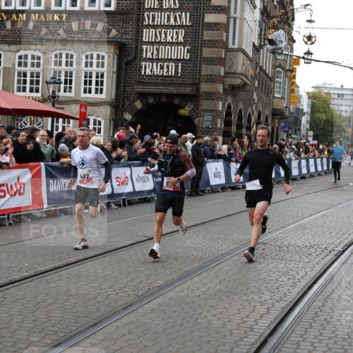 05.10.2025 - 20. swb-Marathon Bremen Yannick Fuchs http://msf.ph/oto/9280415 05.10.2025 12:53:58 Ziel 121, 482, 850 meine-sportfotos.de