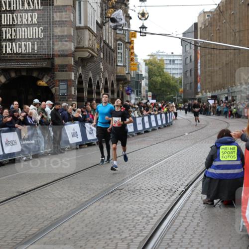 05.10.2025 - 20. swb-Marathon Bremen Yannick Fuchs http://msf.ph/oto/9280633 05.10.2025 12:54:02 Ziel 121, 482, 850 meine-sportfotos.de