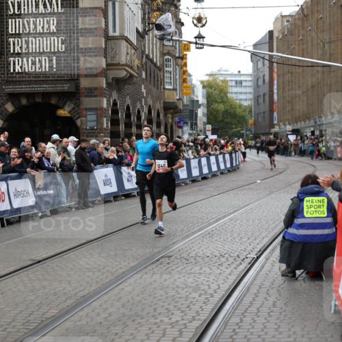05.10.2025 - 20. swb-Marathon Bremen Yannick Fuchs http://msf.ph/oto/9280643 05.10.2025 12:54:02 Ziel 121, 482, 850 meine-sportfotos.de