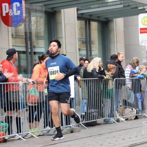 05.10.2025 - 20. swb-Marathon Bremen Strokosch-Dieckow http://msf.ph/oto/9280660 05.10.2025 11:17:43 Ziel 9465, 9477, 10575, 10808, 10949, 11082, 9465, 9477, 10575, 10808, 10949, 11082 meine-sportfotos.de