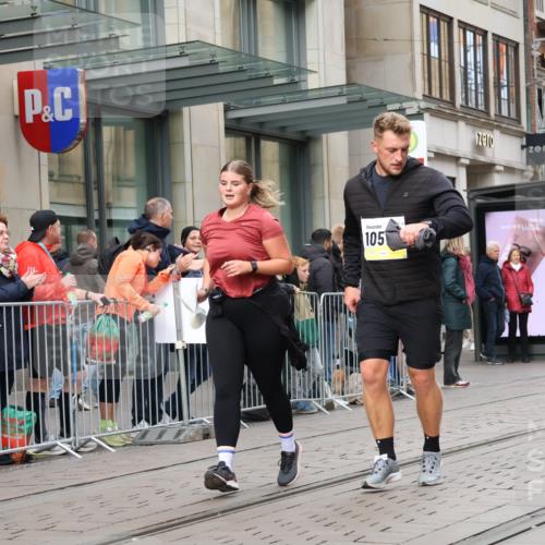 05.10.2025 - 20. swb-Marathon Bremen Strokosch-Dieckow http://msf.ph/oto/9280770 05.10.2025 11:17:47 Ziel 9348, 9465, 9477, 10198, 10575, 10808, 10949, 10994, 11082, 9348, 9465, 9477, 10198, 10575, 10808, 10949, 10994, 11082 meine-sportfotos.de