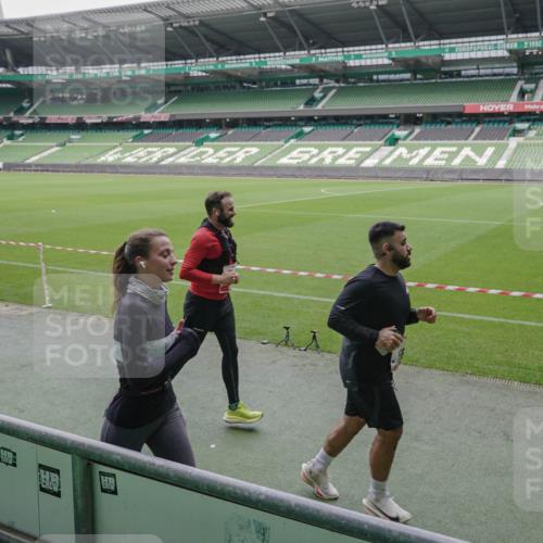 05.10.2025 - 20. swb-Marathon Bremen Michael Burmester http://msf.ph/oto/9280775 05.10.2025 13:03:43 Laufen im Stadion 227, 375, 396, 414, 527, 592, 725, 764, 898, 958, 1019, 1067, 1178, 1275, 1331, 1336, 1413, 1425, 1469, 1507, 1514, 1568, 1670, 1695, 1705, 1836, 1975, 2016, 2339, 2375, 2407, 2567, 2597, 2696, 2791, 2960, 2984, 3019, 3037, 3072, 3147, 3313, 3485, 4053, 4087, 4453, 4462, 4528, 4651, 4767, 4769, 4793, 5043, 5137, 5162, 5236, 5410, 5431, 5489, 5523, 5527, 5763, 5867, 5966, 6011, 6138, 6145, 6215, 6414, 6417, 6447, 6481, 6529, 6584, 6635, 7315, 7316, 7540, 7607, 7653, 293, 721 meine-sportfotos.de