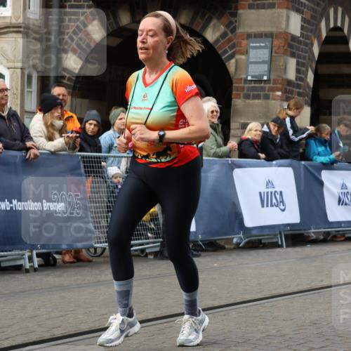 05.10.2025 - 20. swb-Marathon Bremen Strokosch-Dieckow http://msf.ph/oto/9280777 05.10.2025 11:14:39 Ziel 9861, 9970, 10722, 11473 meine-sportfotos.de