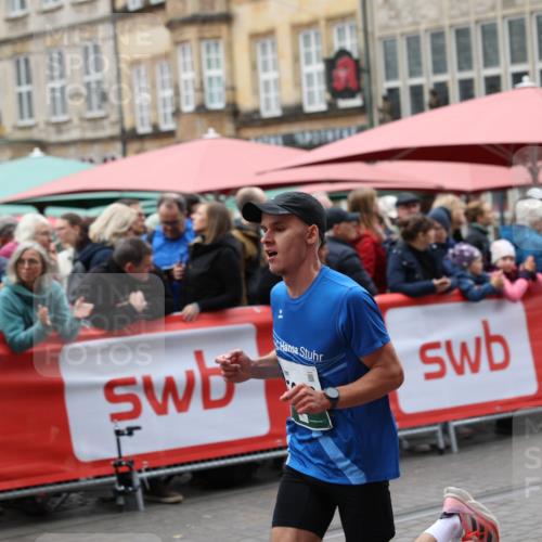 05.10.2025 - 20. swb-Marathon Bremen Yannick Fuchs http://msf.ph/oto/9280835 05.10.2025 12:54:40 Ziel 2129, 5240 meine-sportfotos.de