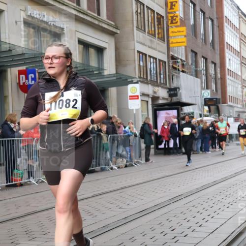 05.10.2025 - 20. swb-Marathon Bremen Strokosch-Dieckow http://msf.ph/oto/9280852 05.10.2025 11:17:50 Ziel 9348, 9465, 9477, 10198, 10575, 10808, 10949, 10994, 11082, 9348, 9465, 9477, 10198, 10575, 10808, 10949, 10994, 11082 meine-sportfotos.de