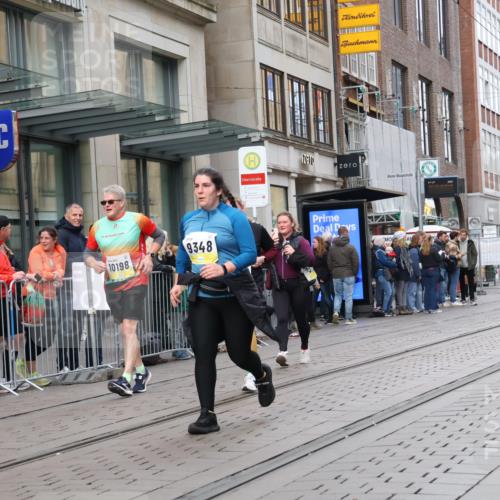 05.10.2025 - 20. swb-Marathon Bremen Strokosch-Dieckow http://msf.ph/oto/9280918 05.10.2025 11:17:57 Ziel 9348, 9465, 9477, 10198, 10575, 10795, 10994, 11043, 11082, 9348, 9465, 9477, 10198, 10575, 10795, 10994, 11043, 11082 meine-sportfotos.de
