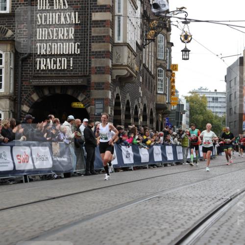 05.10.2025 - 20. swb-Marathon Bremen Yannick Fuchs http://msf.ph/oto/9280980 05.10.2025 12:55:18 Ziel 1231, 2151, 4030 meine-sportfotos.de