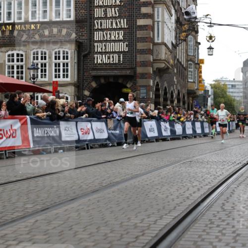 05.10.2025 - 20. swb-Marathon Bremen Yannick Fuchs http://msf.ph/oto/9281026 05.10.2025 12:55:18 Ziel 1231, 2151, 4030 meine-sportfotos.de
