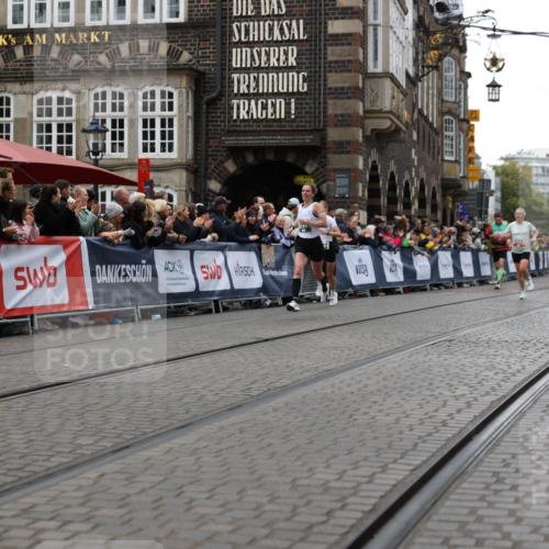 05.10.2025 - 20. swb-Marathon Bremen Yannick Fuchs http://msf.ph/oto/9281033 05.10.2025 12:55:18 Ziel 1231, 2151, 4030 meine-sportfotos.de