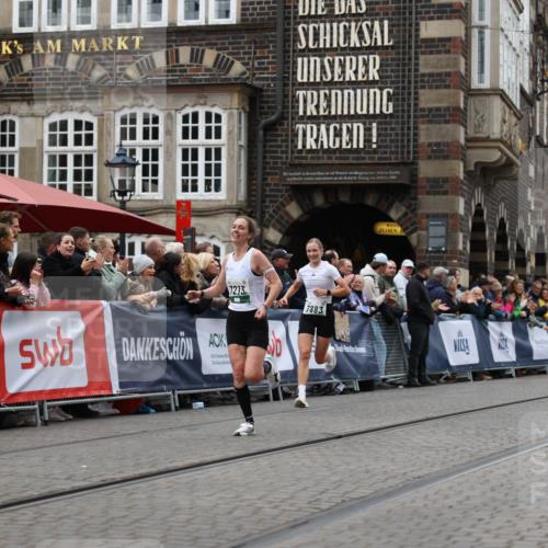 05.10.2025 - 20. swb-Marathon Bremen Yannick Fuchs http://msf.ph/oto/9281072 05.10.2025 12:55:19 Ziel 1231, 4030, 7213 meine-sportfotos.de
