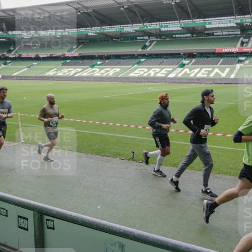 05.10.2025 - 20. swb-Marathon Bremen Michael Burmester http://msf.ph/oto/9281109 05.10.2025 13:04:19 Laufen im Stadion 100, 360, 414, 421, 470, 490, 592, 607, 898, 1012, 1019, 1080, 1084, 1336, 1413, 1468, 1478, 1695, 1852, 1914, 1975, 1997, 2016, 2086, 2333, 2567, 2617, 2664, 2989, 3037, 3072, 3346, 3433, 3483, 3485, 3658, 3901, 4001, 4005, 4053, 4087, 4243, 4244, 4335, 4453, 4462, 4501, 4524, 4528, 4627, 4637, 4638, 4651, 4757, 4793, 4803, 4840, 4858, 4928, 5043, 5082, 5137, 5162, 5212, 5236, 5247, 5343, 5446, 5464, 5489, 5832, 5966, 5969, 6011, 6145, 6287, 6414, 6529, 6584, 6635, 396 meine-sportfotos.de