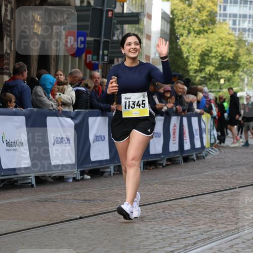 05.10.2025 - 20. swb-Marathon Bremen Strokosch-Dieckow http://msf.ph/oto/9281127 05.10.2025 11:14:52 Ziel 9303, 11345, 11448, 11607 meine-sportfotos.de