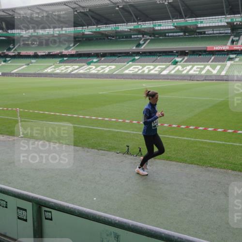 05.10.2025 - 20. swb-Marathon Bremen Michael Burmester http://msf.ph/oto/9281145 05.10.2025 13:04:22 Laufen im Stadion 100, 360, 414, 421, 470, 490, 592, 607, 898, 1012, 1019, 1080, 1084, 1336, 1413, 1468, 1478, 1695, 1852, 1914, 1975, 1997, 2086, 2333, 2399, 2617, 2664, 2901, 2989, 3037, 3072, 3346, 3433, 3483, 3485, 3658, 3901, 4001, 4005, 4053, 4087, 4243, 4244, 4335, 4453, 4462, 4501, 4524, 4528, 4627, 4637, 4638, 4651, 4757, 4793, 4803, 4838, 4840, 4858, 4928, 5043, 5082, 5137, 5162, 5212, 5236, 5247, 5343, 5446, 5464, 5489, 5832, 5969, 6011, 6145, 6287, 6529, 6584, 6635, 396 meine-sportfotos.de