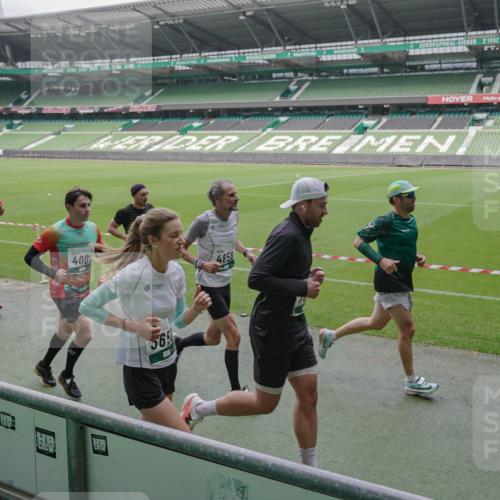 05.10.2025 - 20. swb-Marathon Bremen Michael Burmester http://msf.ph/oto/9281312 05.10.2025 13:04:35 Laufen im Stadion 100, 360, 414, 421, 470, 490, 607, 898, 1012, 1019, 1061, 1080, 1084, 1132, 1413, 1468, 1478, 1695, 1746, 1834, 1852, 1914, 1975, 1997, 2009, 2086, 2333, 2399, 2536, 2617, 2664, 2802, 2901, 2989, 3072, 3216, 3346, 3413, 3433, 3483, 3485, 3561, 3658, 3901, 4001, 4005, 4187, 4241, 4243, 4244, 4335, 4501, 4524, 4627, 4634, 4637, 4638, 4671, 4757, 4793, 4803, 4838, 4840, 4858, 4928, 5082, 5137, 5212, 5247, 5286, 5343, 5446, 5464, 5832, 5969, 6011, 6287, 6635, 1336 meine-sportfotos.de