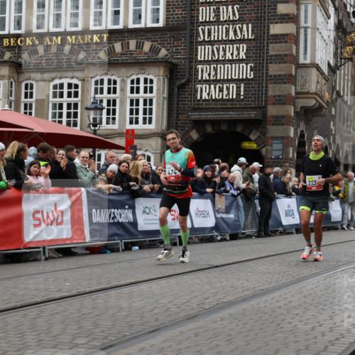 05.10.2025 - 20. swb-Marathon Bremen Yannick Fuchs http://msf.ph/oto/9281314 05.10.2025 12:55:24 Ziel 235, 7213, 7883 meine-sportfotos.de