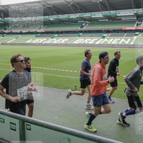 05.10.2025 - 20. swb-Marathon Bremen Michael Burmester http://msf.ph/oto/9281430 05.10.2025 13:04:48 Laufen im Stadion 100, 190, 199, 406, 421, 470, 490, 607, 712, 858, 924, 1012, 1061, 1080, 1132, 1404, 1455, 1478, 1480, 1746, 1765, 1834, 1852, 1914, 1997, 2009, 2086, 2333, 2399, 2536, 2584, 2617, 2664, 2802, 2901, 2989, 3008, 3049, 3216, 3346, 3378, 3380, 3413, 3433, 3445, 3483, 3561, 3658, 3901, 4001, 4187, 4241, 4243, 4244, 4376, 4501, 4524, 4627, 4634, 4637, 4638, 4671, 4757, 4803, 4838, 4840, 4855, 4858, 4928, 5082, 5212, 5247, 5286, 5295, 5446, 5464, 5614, 5832, 5904, 5969, 6287 meine-sportfotos.de