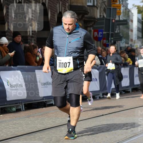 05.10.2025 - 20. swb-Marathon Bremen Strokosch-Dieckow http://msf.ph/oto/9281489 05.10.2025 11:15:03 Ziel 10496, 10647, 10984, 11107, 11635 meine-sportfotos.de