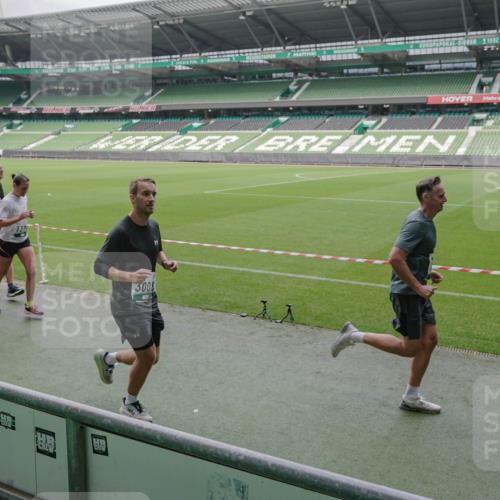 05.10.2025 - 20. swb-Marathon Bremen Michael Burmester http://msf.ph/oto/9281510 05.10.2025 13:04:54 Laufen im Stadion 100, 190, 199, 406, 421, 470, 490, 607, 678, 712, 858, 924, 1012, 1061, 1080, 1132, 1404, 1455, 1478, 1480, 1545, 1746, 1765, 1834, 1852, 1990, 1997, 2009, 2086, 2190, 2333, 2399, 2536, 2584, 2604, 2617, 2664, 2802, 2901, 2989, 3008, 3049, 3216, 3346, 3378, 3380, 3413, 3433, 3445, 3483, 3561, 3658, 3799, 3901, 4001, 4055, 4187, 4241, 4243, 4244, 4376, 4501, 4627, 4634, 4671, 4757, 4803, 4838, 4855, 4858, 4928, 5082, 5247, 5286, 5295, 5446, 5464, 5614, 5832, 5904 meine-sportfotos.de