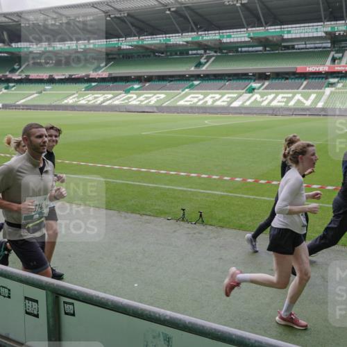 05.10.2025 - 20. swb-Marathon Bremen Michael Burmester http://msf.ph/oto/9281547 05.10.2025 13:04:58 Laufen im Stadion 100, 190, 199, 406, 421, 470, 490, 607, 678, 712, 858, 924, 1012, 1061, 1080, 1132, 1404, 1455, 1478, 1480, 1545, 1746, 1765, 1834, 1840, 1867, 1990, 1997, 2009, 2086, 2190, 2333, 2399, 2536, 2584, 2604, 2617, 2664, 2802, 2901, 2935, 2989, 3008, 3049, 3216, 3346, 3378, 3380, 3413, 3433, 3445, 3483, 3561, 3658, 3799, 3901, 4001, 4055, 4187, 4207, 4241, 4243, 4244, 4376, 4501, 4627, 4634, 4671, 4757, 4803, 4838, 4855, 4858, 4928, 5082, 5247, 5286, 5295, 5446, 5464, 5614, 5904 meine-sportfotos.de