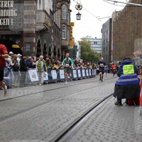 05.10.2025 - 20. swb-Marathon Bremen Yannick Fuchs http://msf.ph/oto/9281595 05.10.2025 12:55:28 Ziel 235, 474, 2132, 6444, 7213, 7883 meine-sportfotos.de
