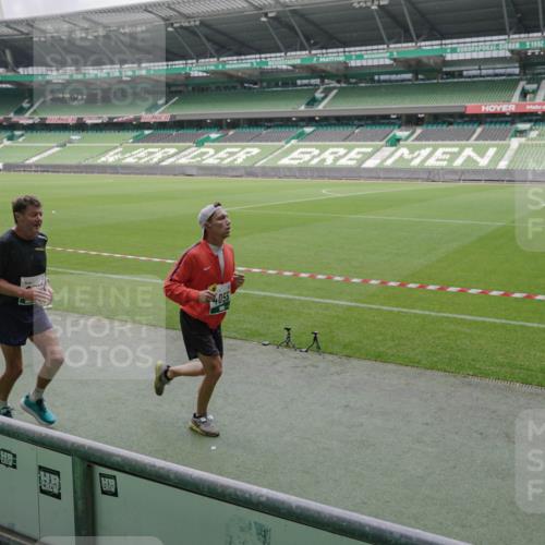 05.10.2025 - 20. swb-Marathon Bremen Michael Burmester http://msf.ph/oto/9281676 05.10.2025 13:05:11 Laufen im Stadion 190, 199, 406, 421, 490, 520, 611, 678, 712, 858, 924, 1061, 1132, 1147, 1228, 1404, 1455, 1480, 1545, 1702, 1746, 1765, 1834, 1840, 1867, 1990, 2009, 2058, 2190, 2399, 2536, 2584, 2604, 2664, 2785, 2802, 2901, 2935, 2989, 3008, 3025, 3049, 3216, 3378, 3380, 3413, 3433, 3445, 3479, 3483, 3561, 3658, 3799, 3837, 3901, 4001, 4055, 4187, 4207, 4241, 4244, 4326, 4332, 4376, 4501, 4627, 4634, 4665, 4671, 4838, 4855, 4858, 4892, 4904, 5082, 5247, 5286, 5295, 5382, 5614, 5904, 6283 meine-sportfotos.de