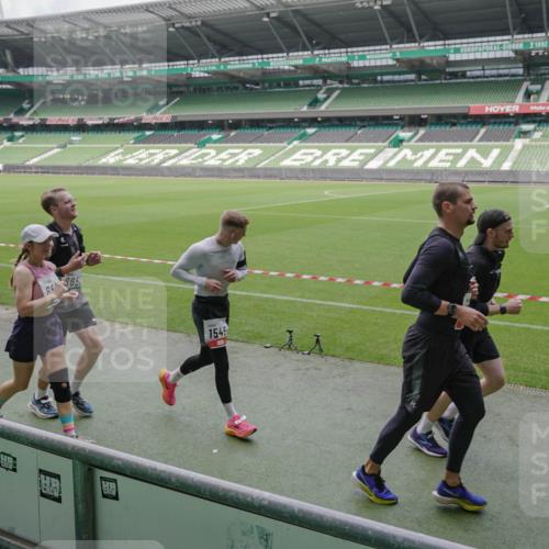 05.10.2025 - 20. swb-Marathon Bremen Michael Burmester http://msf.ph/oto/9281700 05.10.2025 13:05:13 Laufen im Stadion 190, 199, 406, 421, 490, 520, 611, 678, 712, 858, 924, 1061, 1132, 1147, 1228, 1404, 1455, 1480, 1545, 1702, 1746, 1765, 1834, 1840, 1867, 1990, 2009, 2058, 2190, 2399, 2536, 2584, 2604, 2664, 2785, 2802, 2901, 2935, 3008, 3025, 3049, 3216, 3378, 3380, 3413, 3433, 3445, 3450, 3479, 3483, 3561, 3658, 3799, 3809, 3837, 3901, 4001, 4055, 4187, 4207, 4241, 4326, 4332, 4376, 4627, 4634, 4665, 4671, 4676, 4838, 4855, 4858, 4892, 4904, 5247, 5286, 5295, 5382, 5614, 5904, 6283 meine-sportfotos.de
